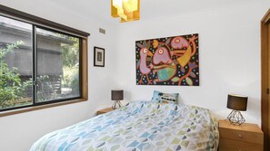 3 عدّة غرف نوم وخدمة الإنترنت