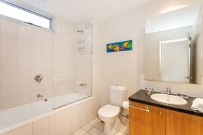 Dusche, kostenlose Toilettenartikel