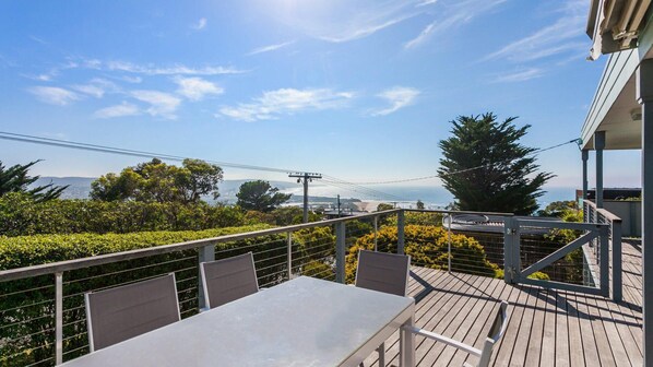 Outdoor dining - Anglesea Outlook - Anglesea (Anglesea)