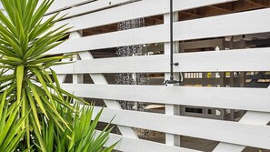 Exterior detail - Argo - Family Fun, Table Tennis, Basketball, Air-Con, Unlimited WIFI! (Lorne)