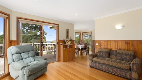 Magnolia - 200 metres from the beach