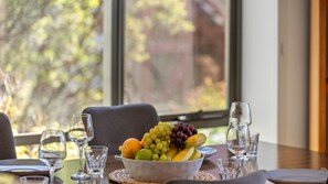 Dining - Apartment 5 Pacific Apartments (Lorne)
