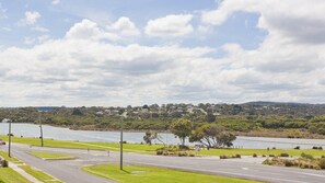 Unclassified image, 2 of 8, button