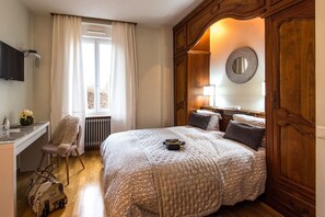 Superior dubbelrum | Mörkläggningsgardiner, gratis barnsängar, gratis wi-fi och sängkläder