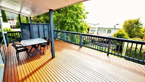 Outdoor dining - Blue Waves - Perfect Getaway For Families/Friends (Apollo Bay)