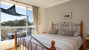 3 bedrooms, iron/ironing board