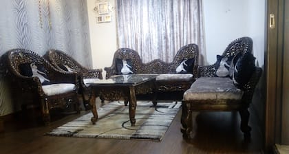 King Style Suite with attacthed drawing(Separate appartment in house