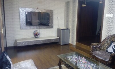 King Style Suite with attacthed drawing(Separate appartment in house