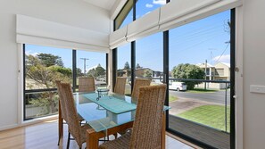 Dining - Cape Vista 1 - At Apollo Bay (Apollo Bay)