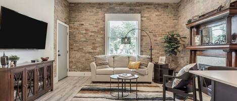 TV, fireplace, Netflix, streaming services