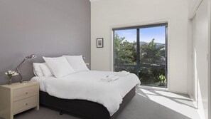 3 bedrooms, Internet, bed sheets