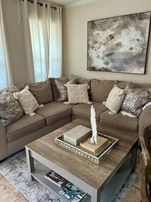 Living area - Drive A Little!  Save A Lot!  Secluded cottage near the bay and beaches of 30 (Santa Rosa Beach)