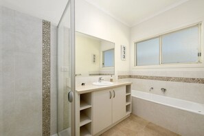 Badewanne, Haartrockner