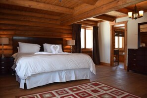 5 bedrooms, iron/ironing board, free WiFi, bed sheets