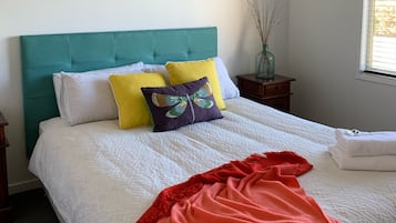 2 bedrooms, iron/ironing board, travel cot, free WiFi