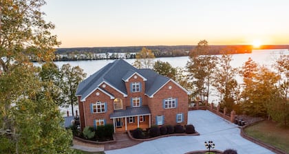 Lake Gaston Executive Mansion Luxury nukkuu 40
