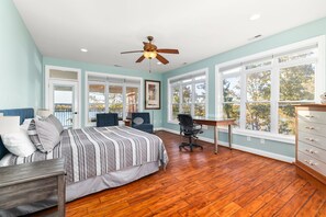 10 bedrooms, iron/ironing board, free WiFi, bed sheets