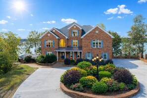 Imagen sin descripción, 5 de 107, botón