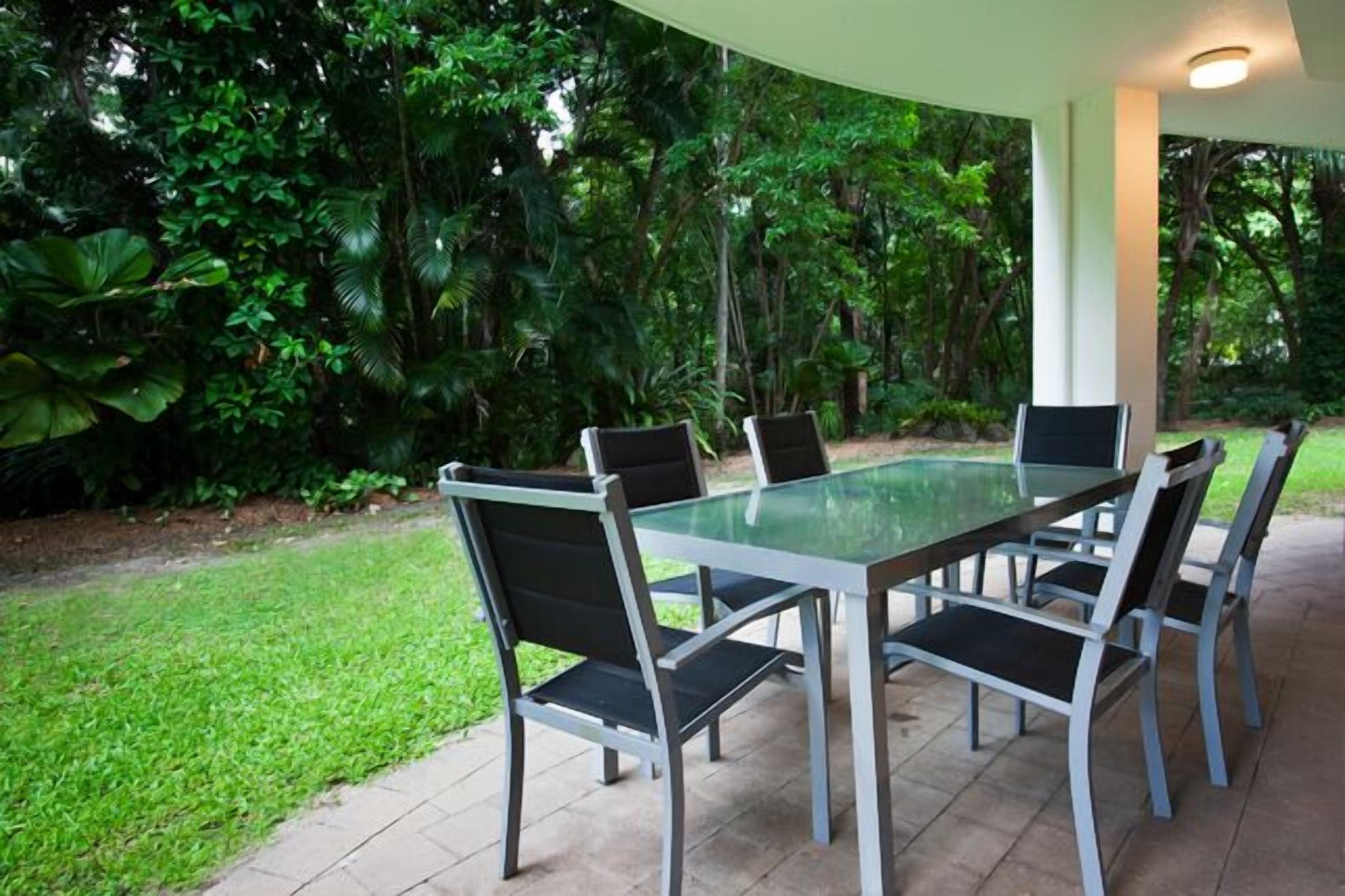 Palm Cove's family paradise — image 11