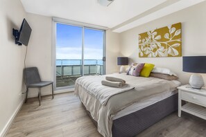 Unclassified image, 3 of 14, button - Point Grey Apartment 13 (Lorne)