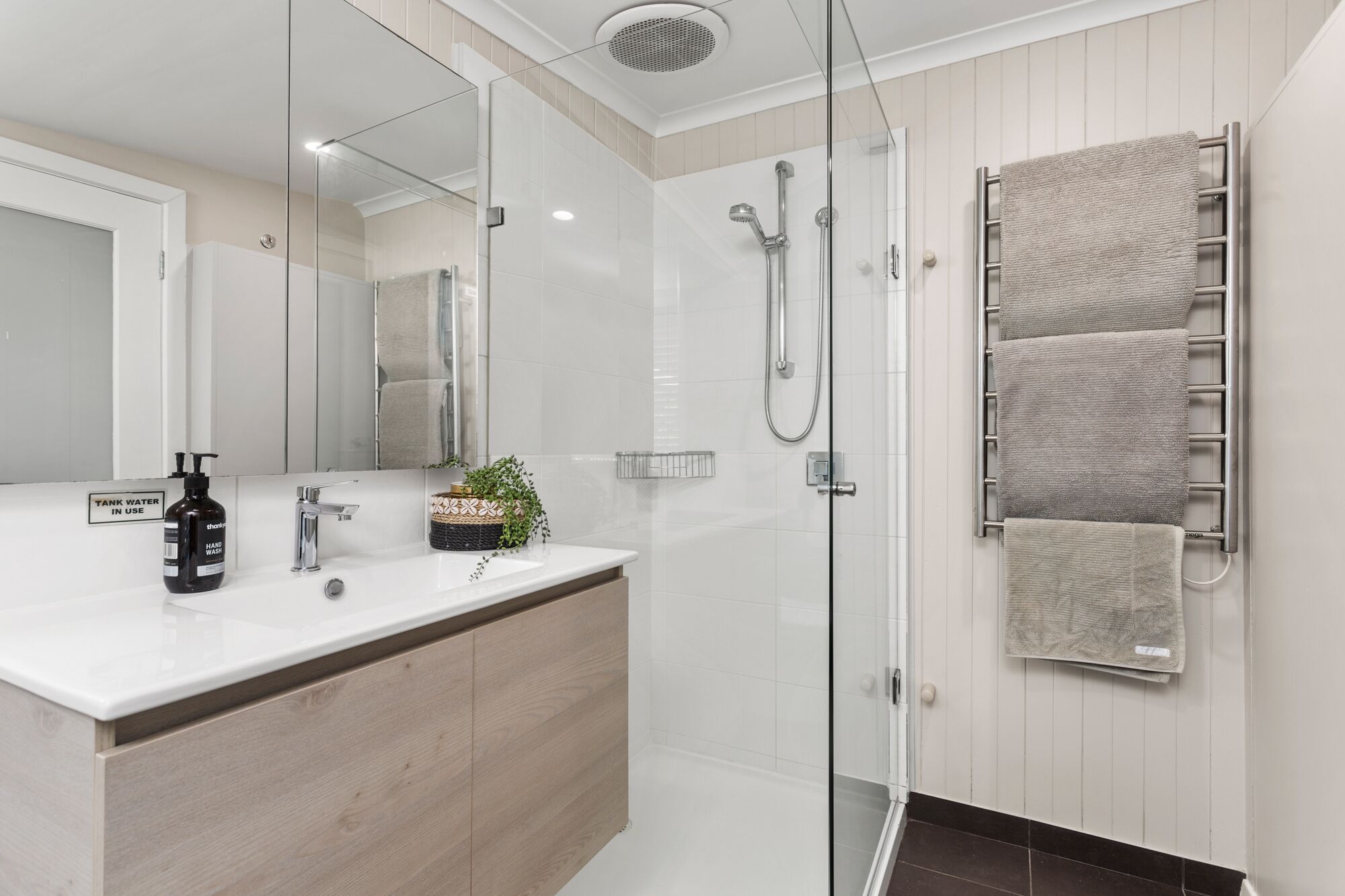 BELLE VUE BEACH HOUSE “AWARD FINALIST 2020\" — image 22