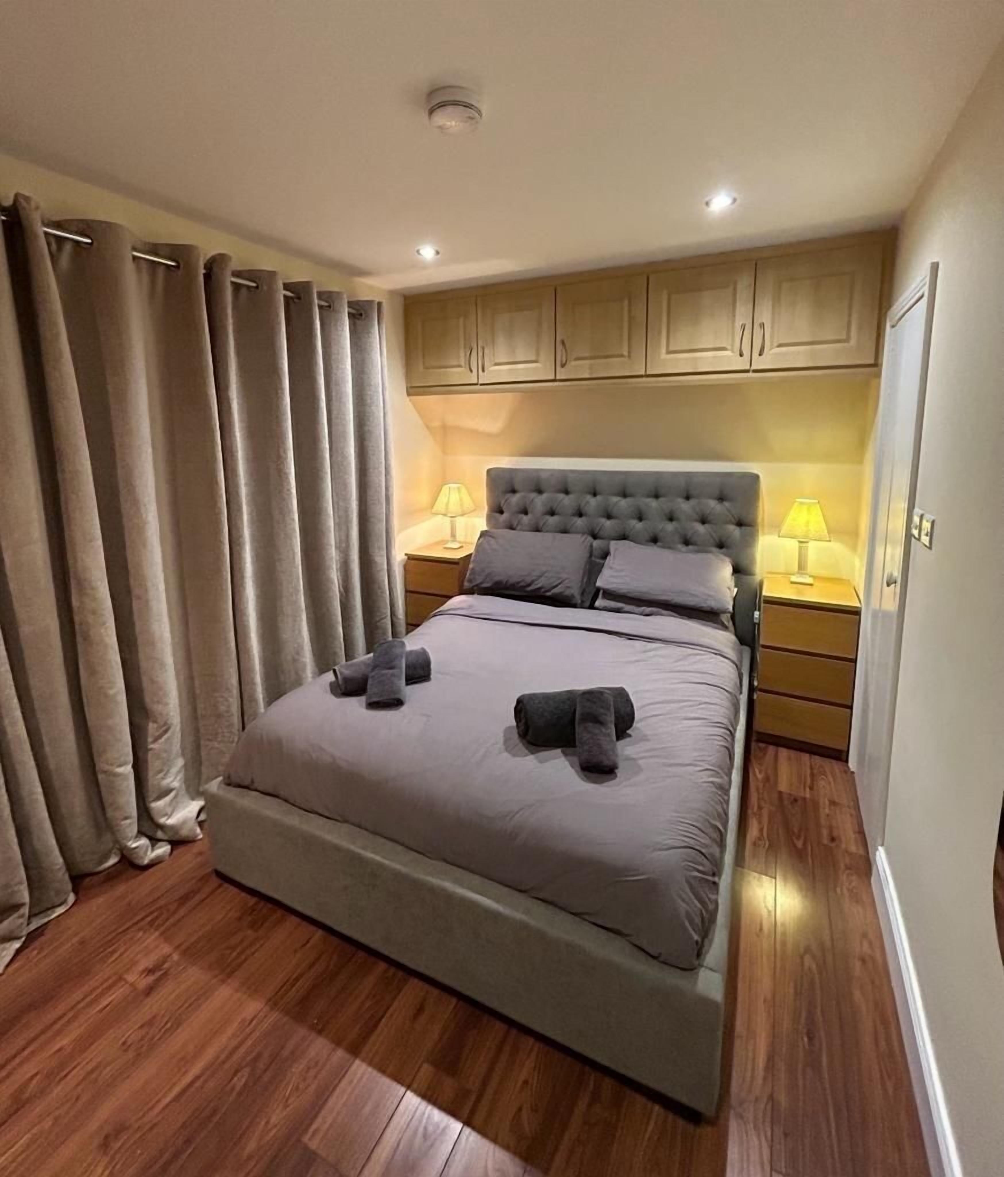 3 habitaciones, tabla de planchar con plancha y wifi gratis 