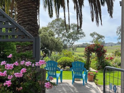 Azalea Cedar-Rose Barossa Vineyard Views Villa