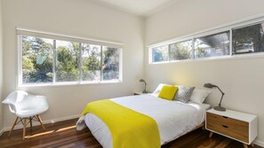 4 chambres, fer et planche à repasser, accès Internet