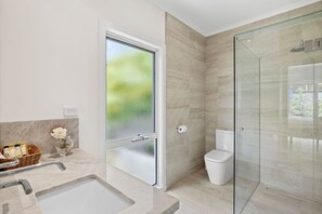 Bathtub