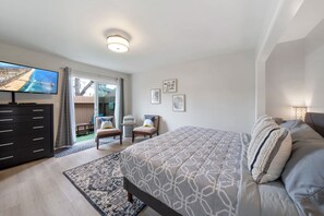 4 habitaciones, tabla de planchar con plancha, wifi y ropa de cama 