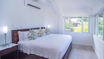 3 bedrooms, in-room safe, desk, iron/ironing board