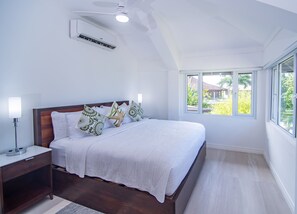 3 habitaciones, caja de seguridad en la habitación y escritorio 