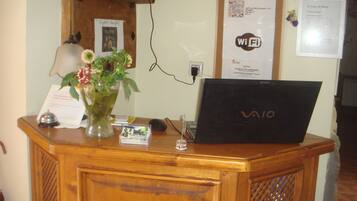 Mostrador de check-in y check-out