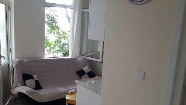 Unclassified image, 1 of 29, button - Loca Apart (Istanbul)
