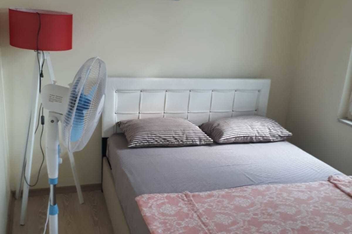 Apartment, 1 Schlafzimmer | Schreibtisch, Bügeleisen/Bügelbrett, Zustellbetten, kostenloses WLAN