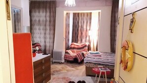 Unclassified image, 5 of 29, button - Loca Apart (Istanbul)