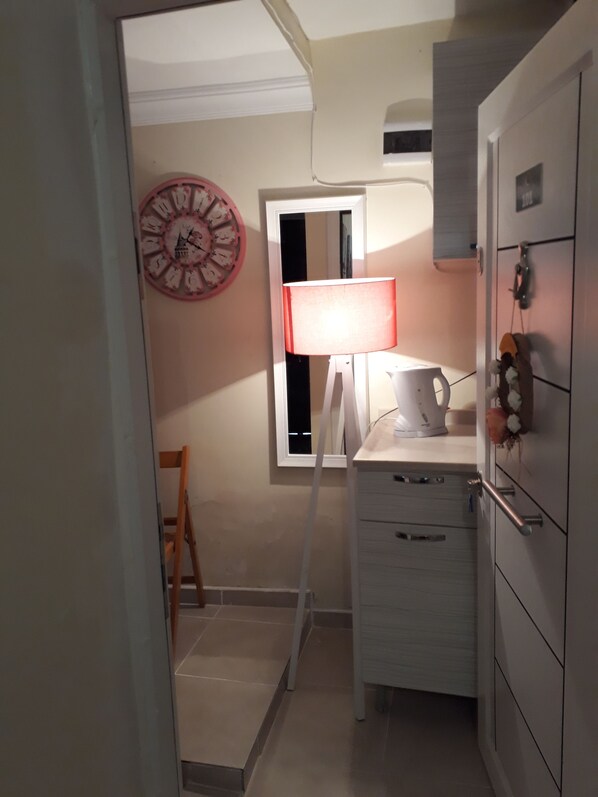 Studio (4 People ) | Wohnbereich | LCD-Fernseher