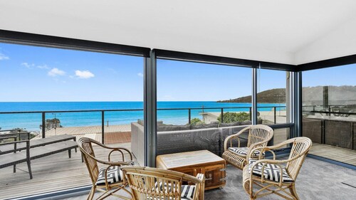 Beaches - Free WIFI With Blue Water Views