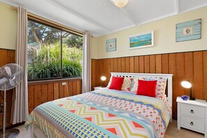 4 bedrooms, iron/ironing board, WiFi - Surf Reef (Marengo)