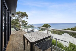Outdoor dining - Summer By The Bay (Lorne)