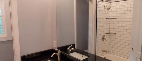 Shower, free toiletries, towels