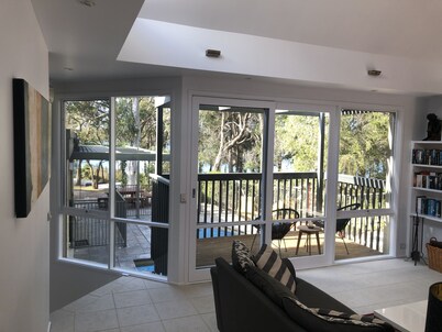 Your waterfront home away from home (Pet Friendly)