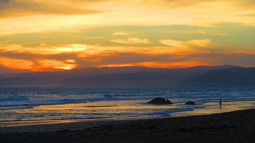 Kate's Cottage - Walk to the Beach & Clifftops