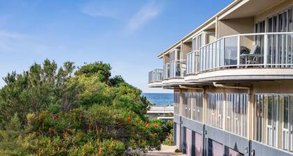 Butter Factory 9 - Absolute Central Position With Ocean Views