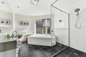 Shower, free toiletries, hair dryer - Esperanza (Apollo Bay)