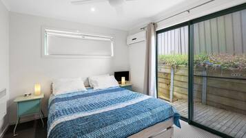 3 bedrooms, free Internet, bed sheets