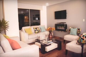 Smart TV, fireplace, Netflix, DVD player