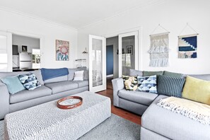 Unclassified image, 5 of 12, button - Absolute Beachfront Views Apollo Bay (Apollo Bay)
