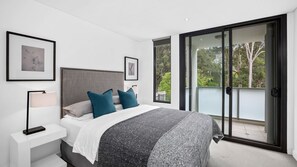 3 bedrooms, Internet, bed sheets - Lorne Chalet Apartment 38 (Lorne)
