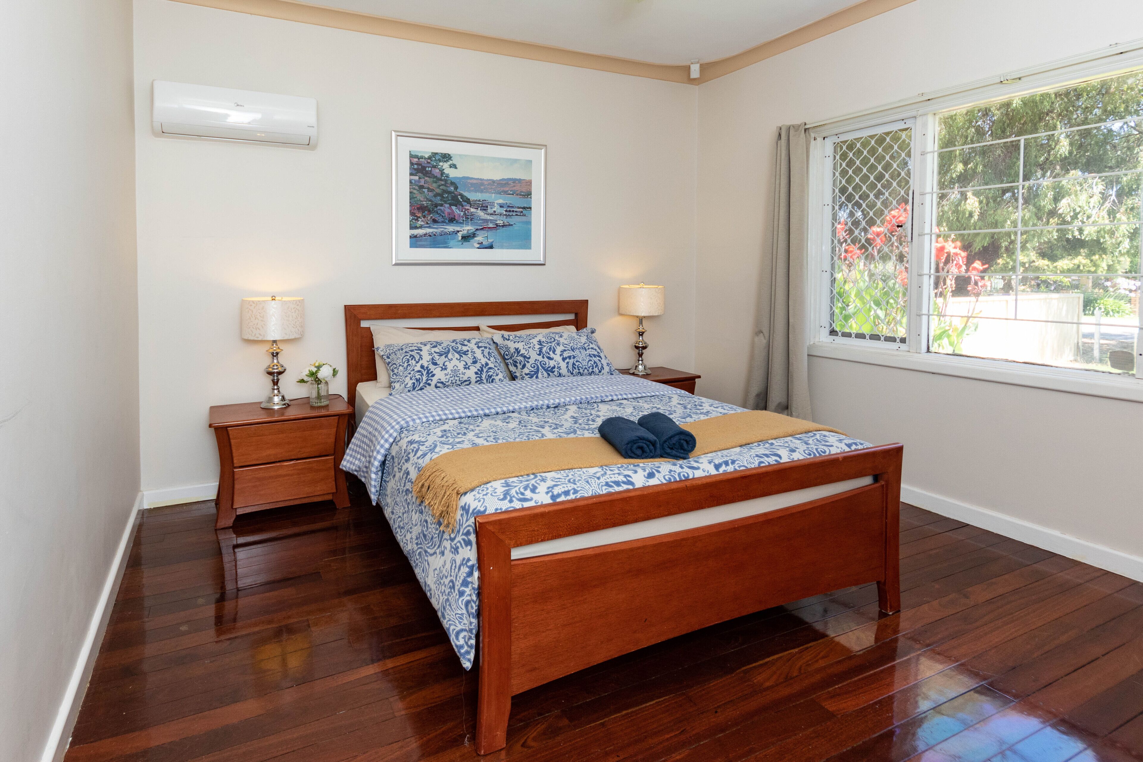 Cosy Lodge Belmont - comfort at value price — image 10